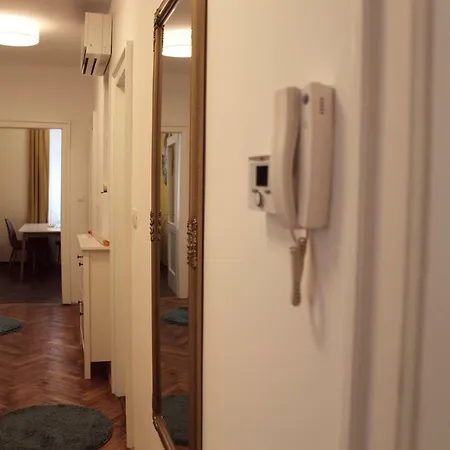 Guest house Writer's Place Ljubljana